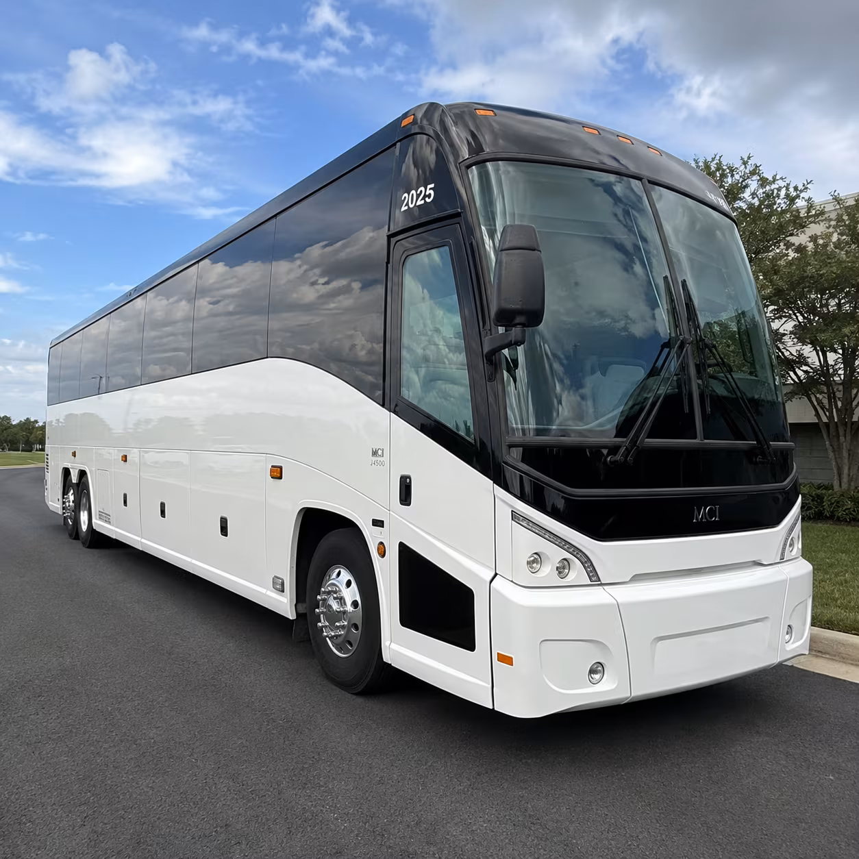 let newportbeachcharterbusservices com handle multi day corporate event transportation all week