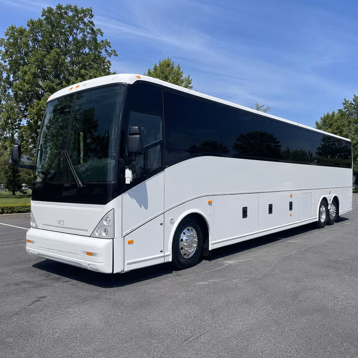newportbeachcharterbusservices com makes waterfront venue shuttles on pch simple